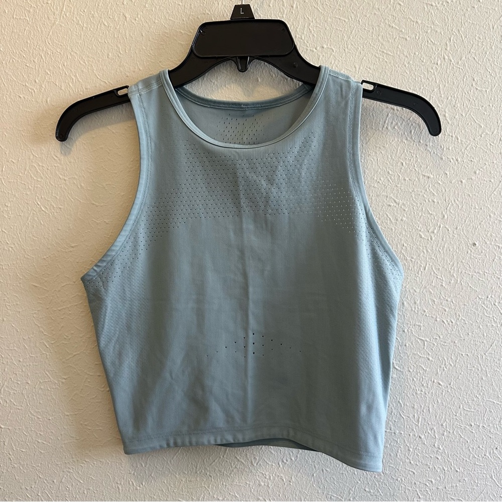 Lululemon tank size 6